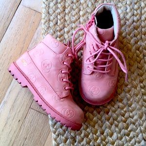 AKID skull pink hiking boots size 9